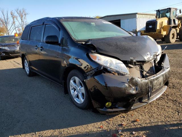 2014 TOYOTA SIENNA LE