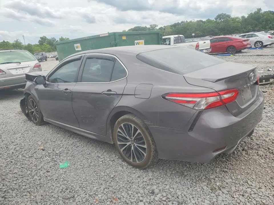 2018 TOYOTA CAMRY SE  