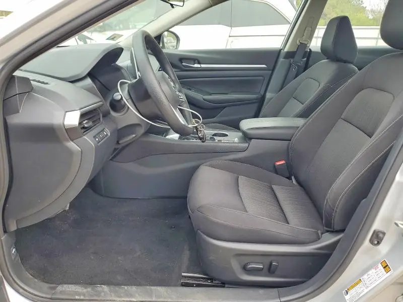 2022 NISSAN ALTIMA SV  
