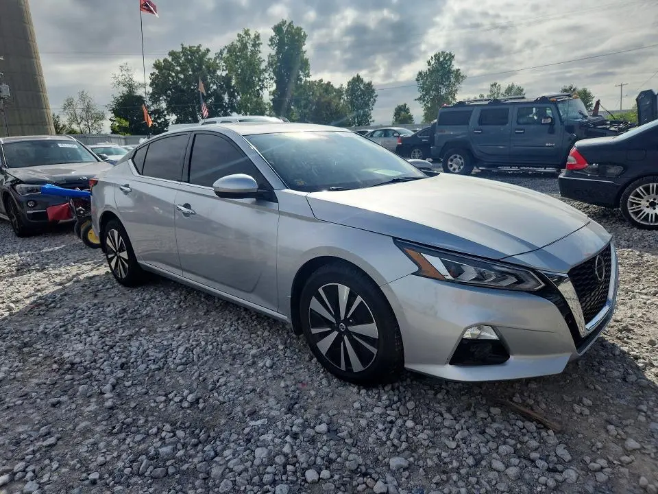 2019 NISSAN ALTIMA SL  