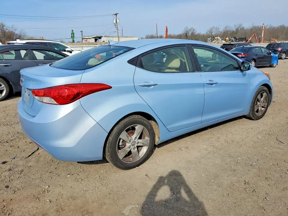 2011 HYUNDAI ELANTRA GLS  