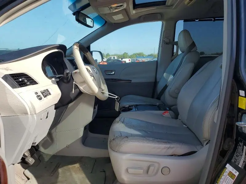 2011 TOYOTA SIENNA XLE 8-PASSENGER  