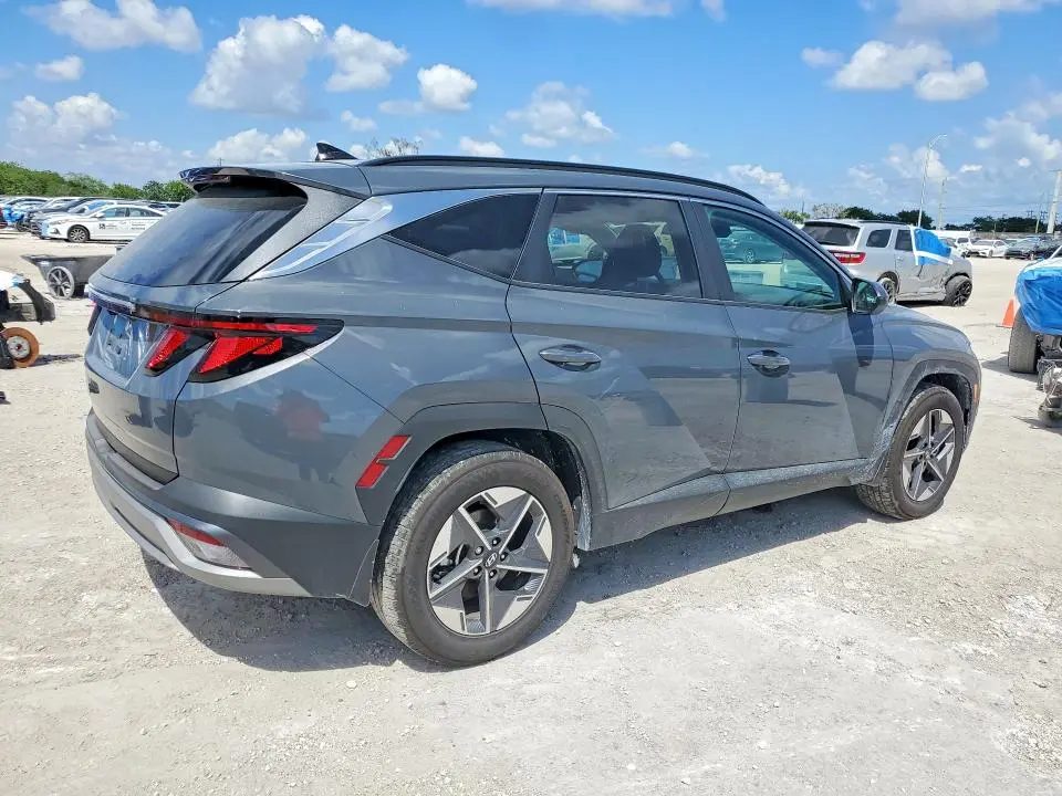 2025 HYUNDAI TUCSON SEL  