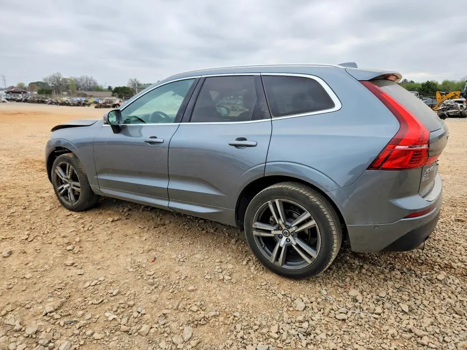 2018 VOLVO XC60 T5 MOMENTUM  