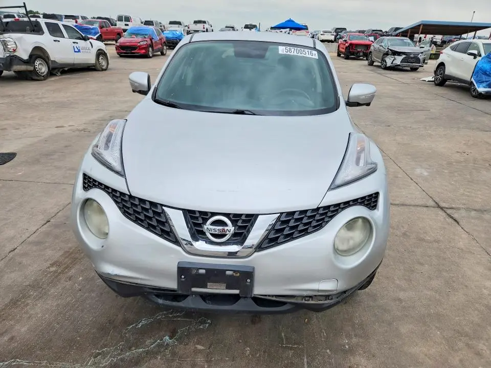2015 NISSAN JUKE SV  