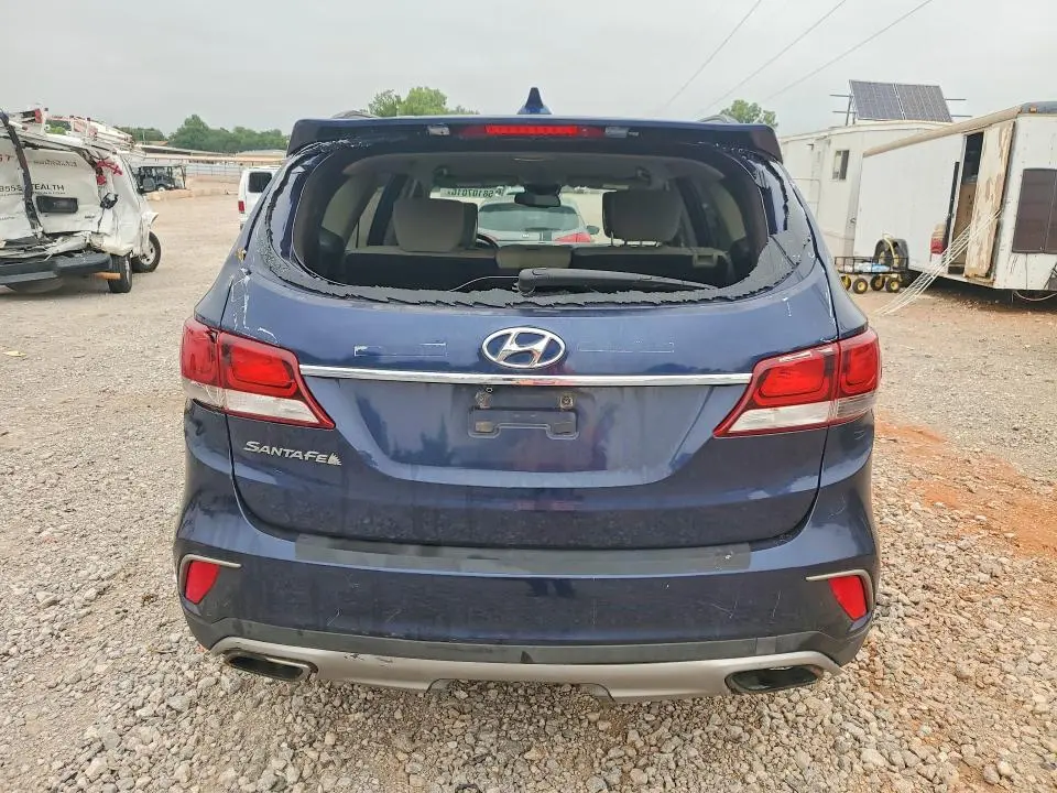 2017 HYUNDAI SANTA FE SE  