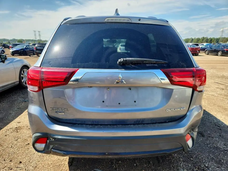 2018 MITSUBISHI OUTLANDER SE  