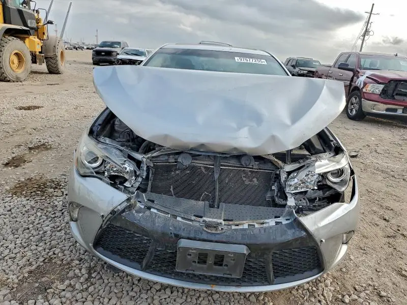 2016 TOYOTA CAMRY SE