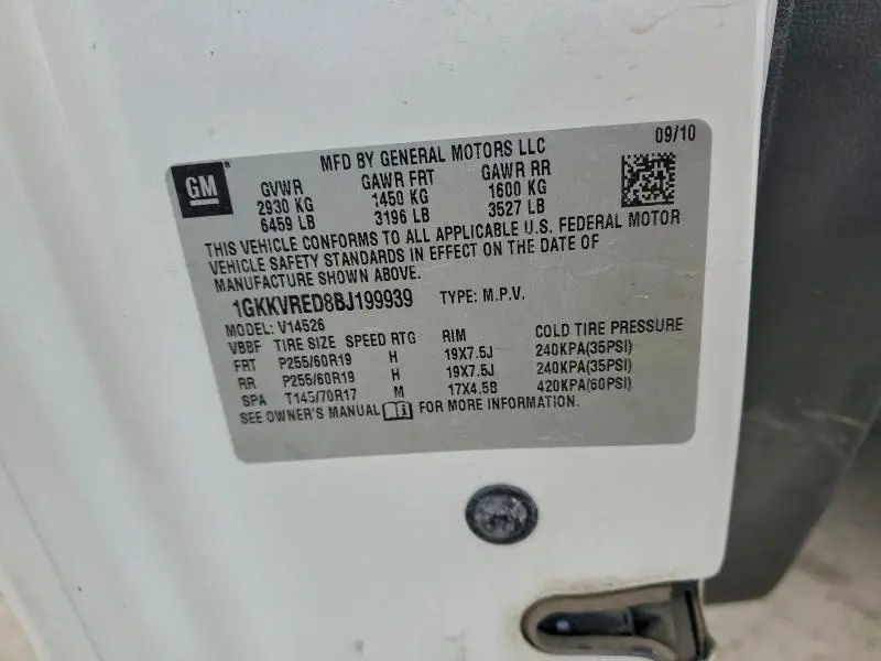 2011 GMC ACADIA SLT-1  