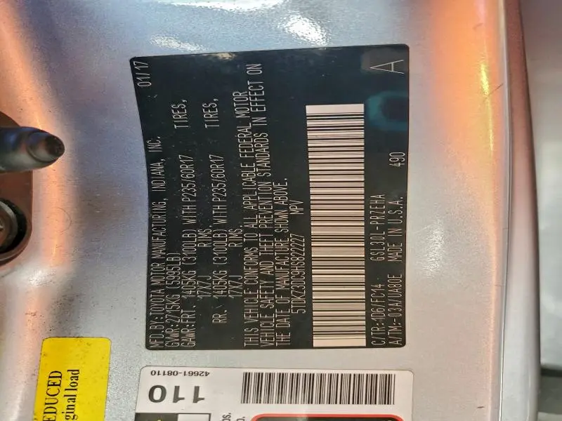 2017 TOYOTA SIENNA LE  