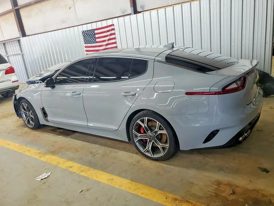 2020 KIA STINGER GT2  