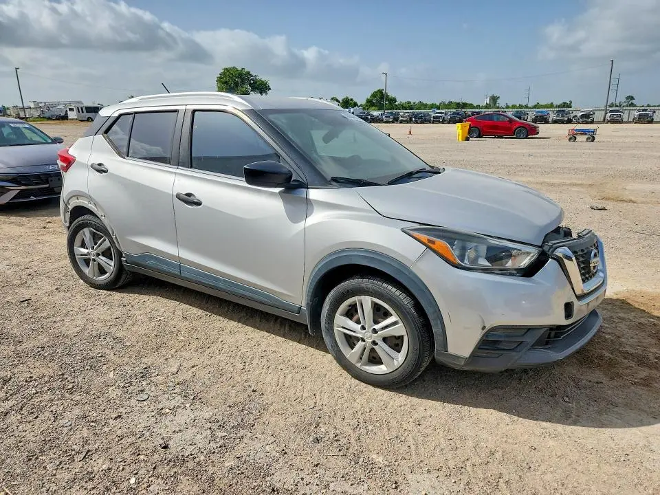 2019 NISSAN KICKS S  