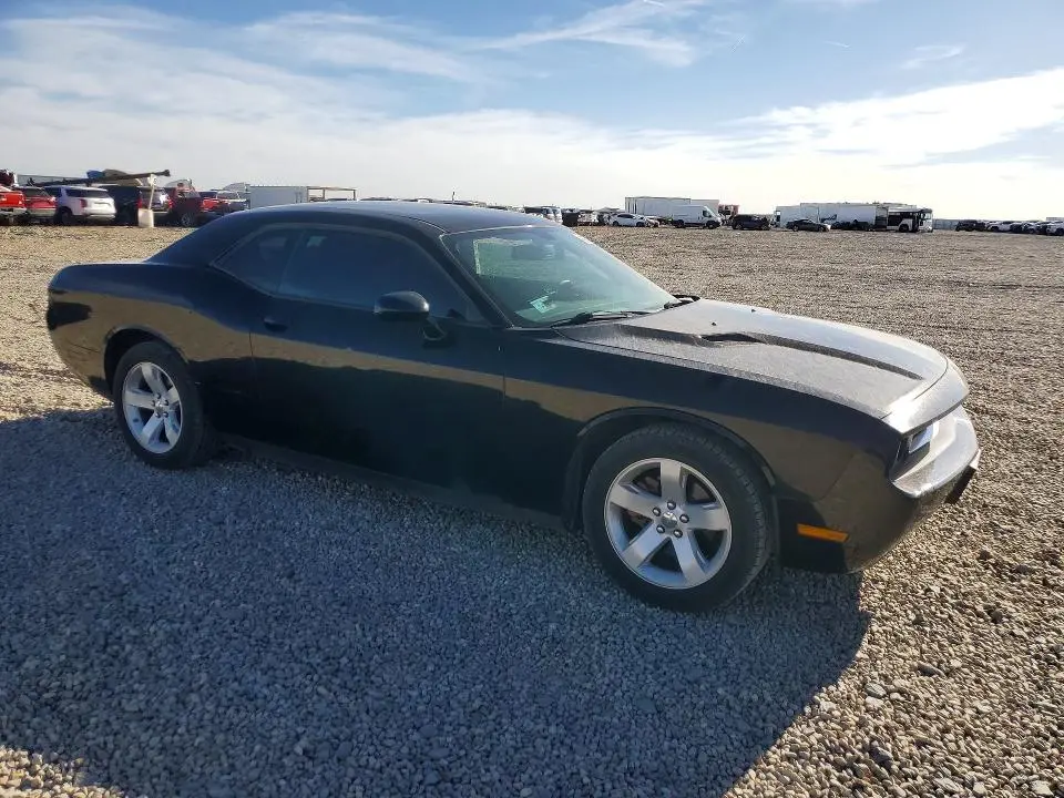 2012 DODGE CHALLENGER SXT  