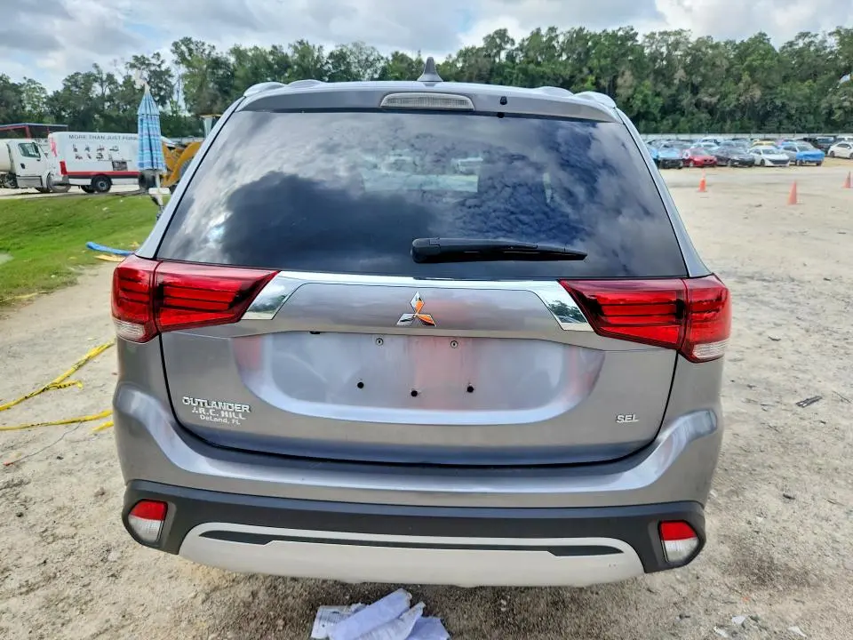 2020 MITSUBISHI OUTLANDER SE  
