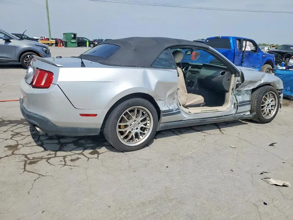 2011 FORD MUSTANG   