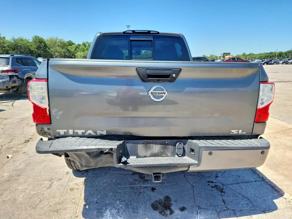 2017 NISSAN TITAN SL  