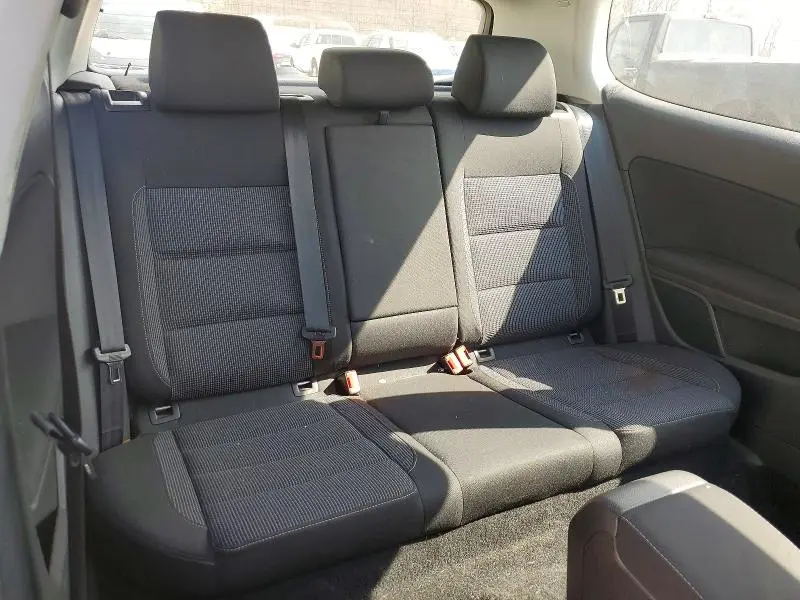 2012 VOLKSWAGEN GOLF   