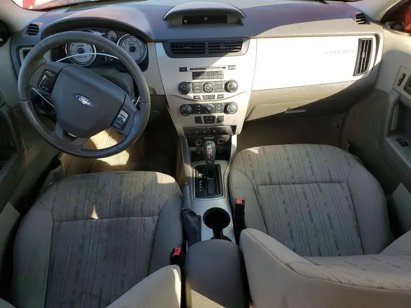 2010 FORD FOCUS SE  