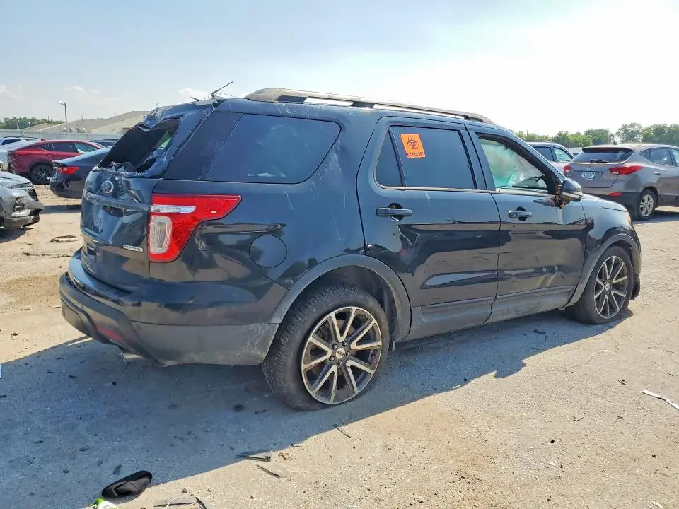 2015 FORD EXPLORER XLT  