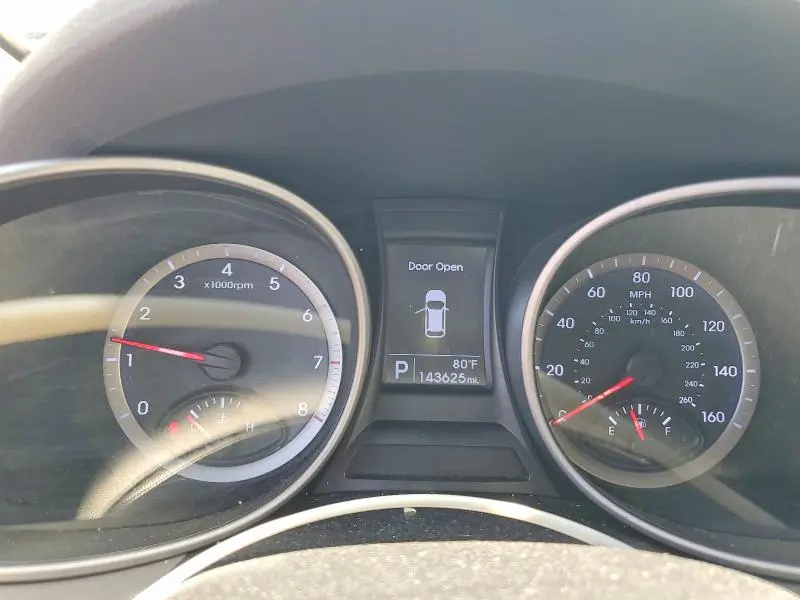 2016 HYUNDAI SANTA FE SE  