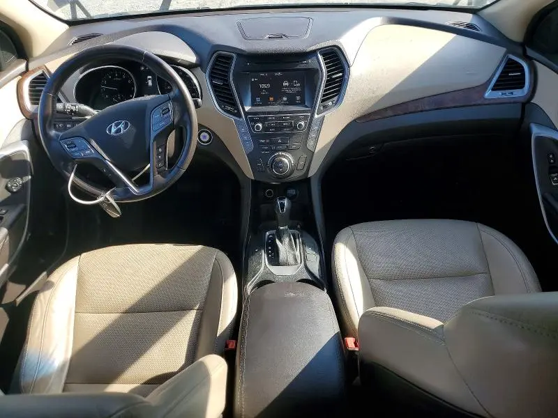 2017 HYUNDAI SANTA FE SE  