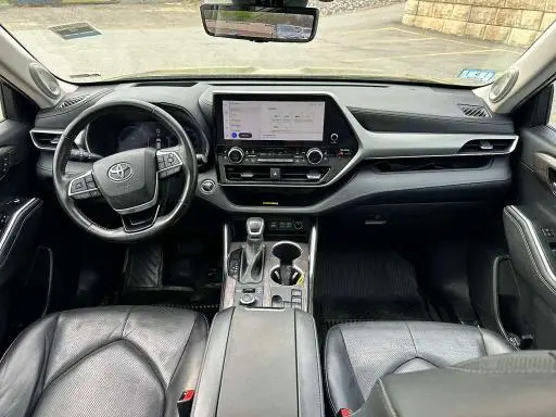2023 TOYOTA HIGHLANDER PLATINUM  