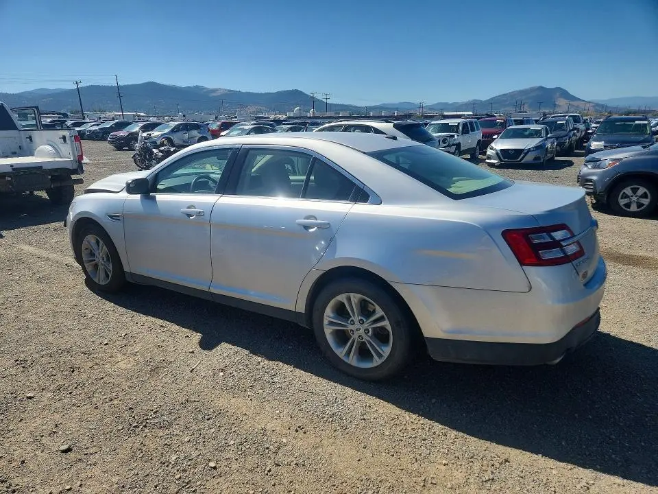 2019 FORD TAURUS SE  