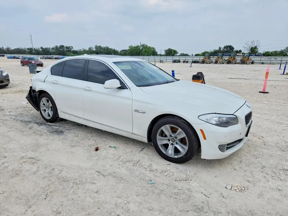 2011 BMW 528 I  