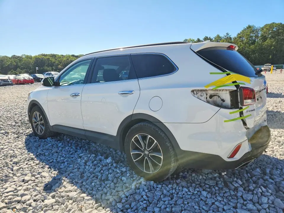 2017 HYUNDAI SANTA FE SE  