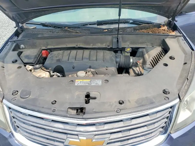 2014 CHEVROLET TRAVERSE LS  