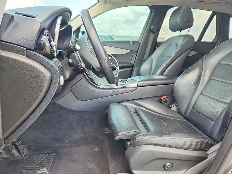 2019 MERCEDES-BENZ GLC 300  