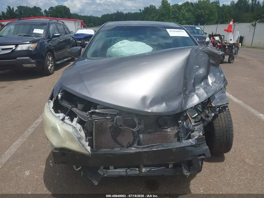 2014 TOYOTA CAMRY LE
