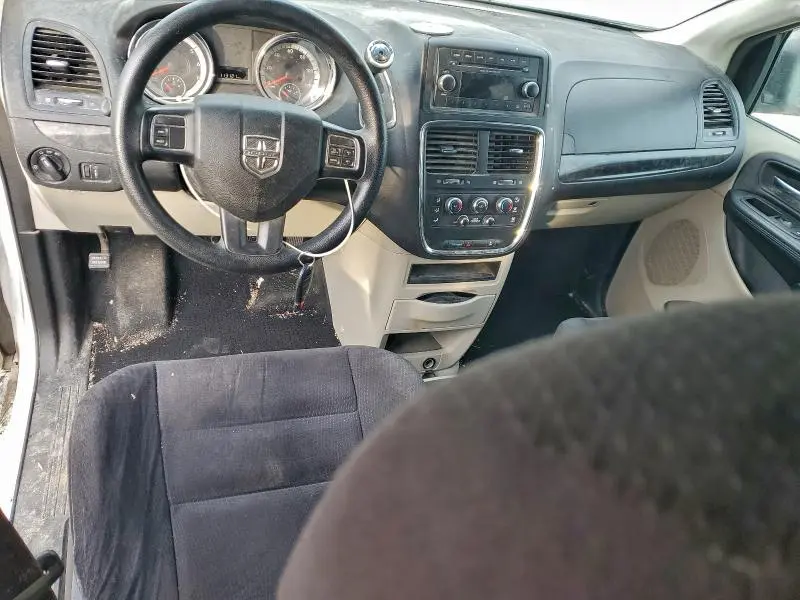 2015 DODGE GRAND CARAVAN SE  