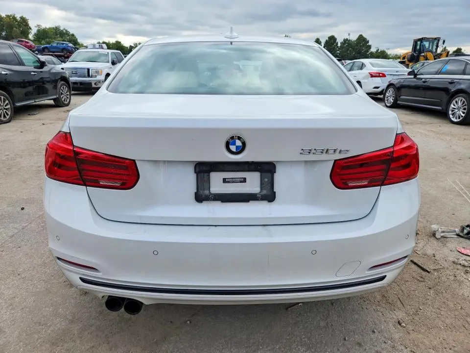 2017 BMW 330E   