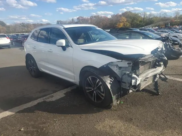 2020 VOLVO XC60 T5 MOMENTUM  