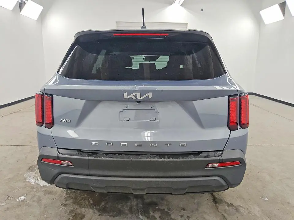 2022 KIA SORENTO LX  