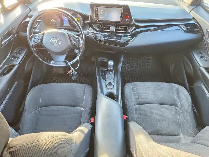 2018 TOYOTA C-HR XLE  