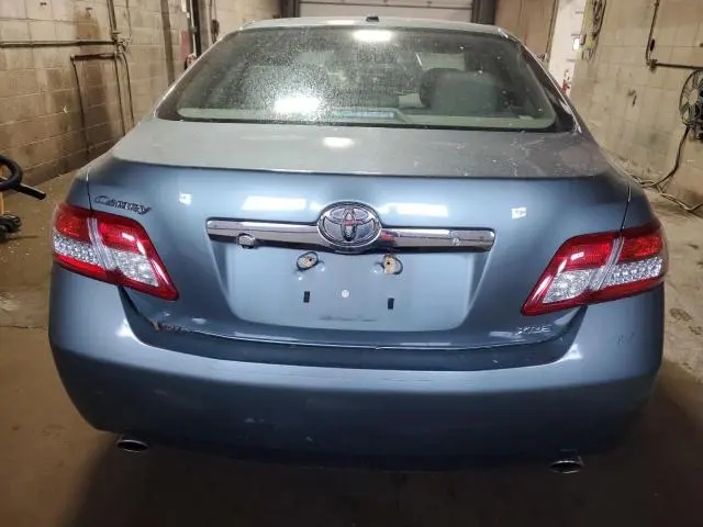 2011 TOYOTA CAMRY SE  