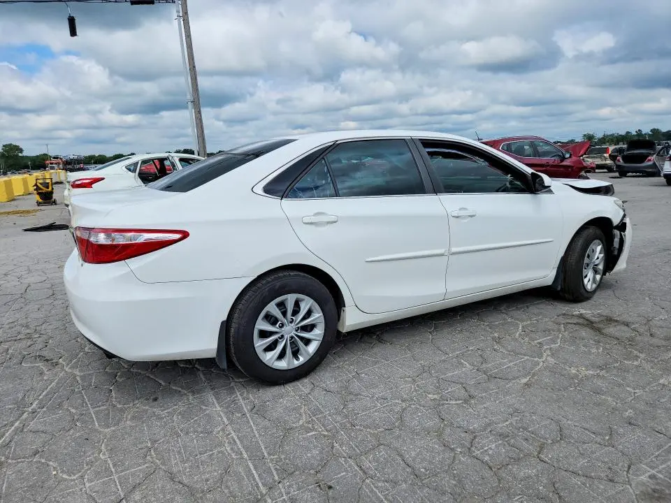 2016 TOYOTA CAMRY LE  