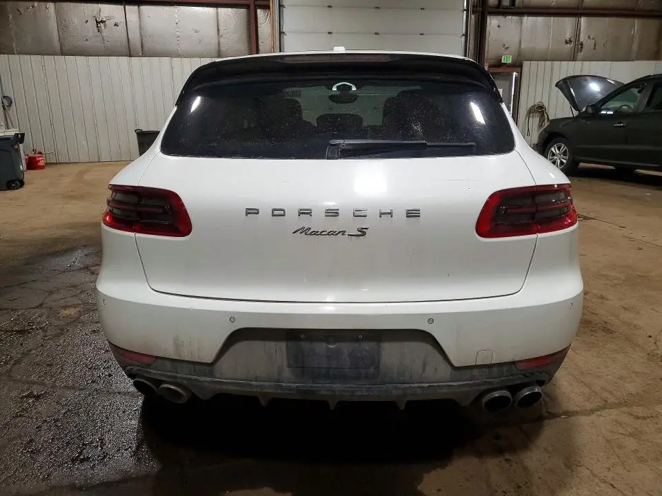 2015 PORSCHE MACAN S  