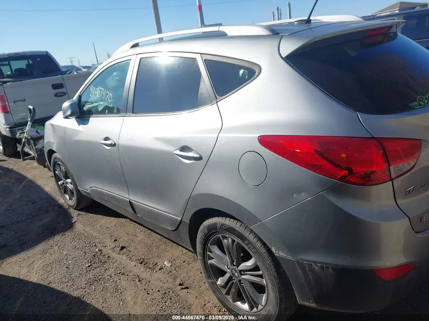 2015 HYUNDAI TUCSON SE