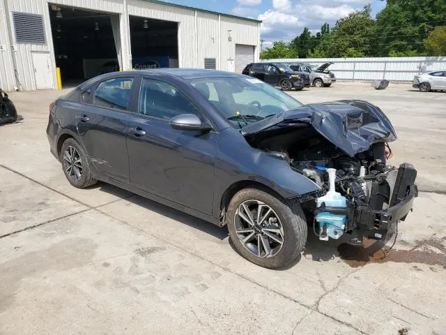 2023 KIA FORTE LX  