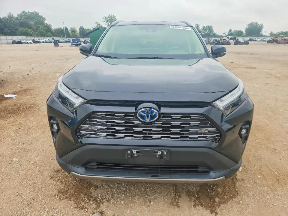 2022 TOYOTA RAV4 LIMITED  