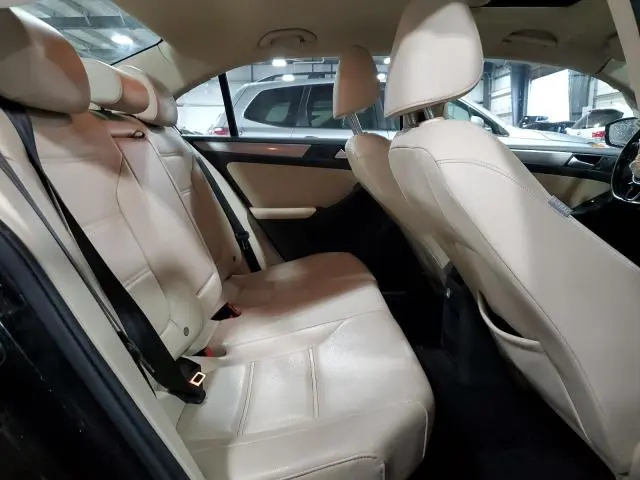 2018 VOLKSWAGEN JETTA SE  