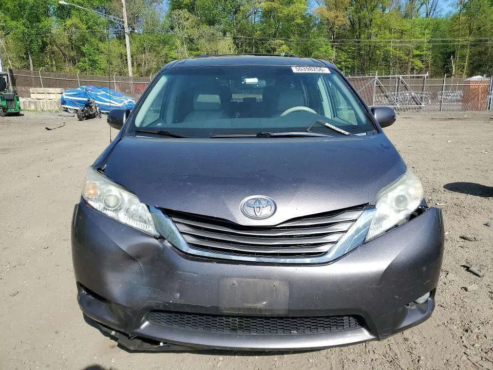 2012 TOYOTA SIENNA XLE 8-PASSENGER  