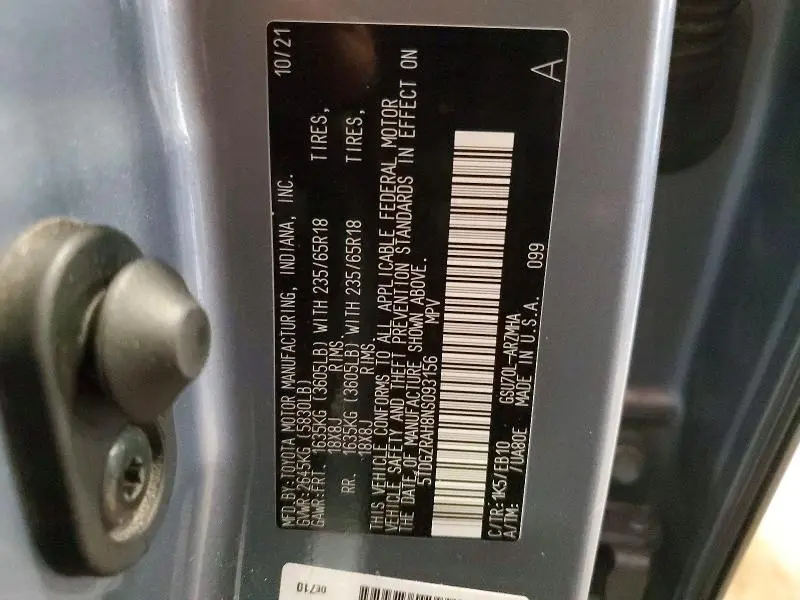 2022 TOYOTA HIGHLANDER XLE  