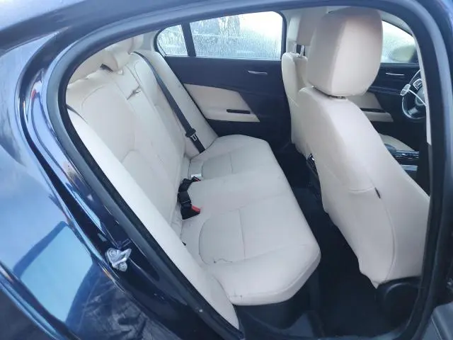 2017 JAGUAR XE PREMIUM  