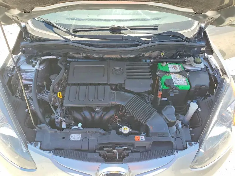 2011 MAZDA MAZDA2   