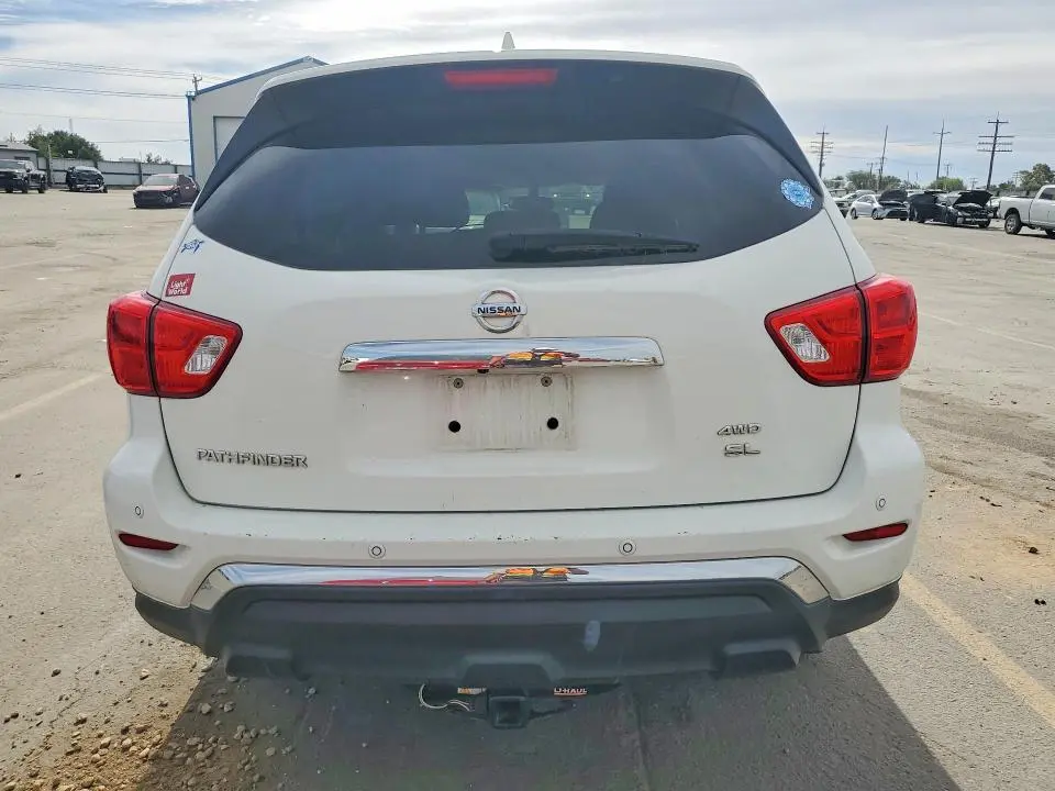 2019 NISSAN PATHFINDER SL  