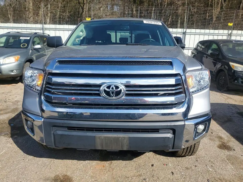 2017 TOYOTA TUNDRA SR5  